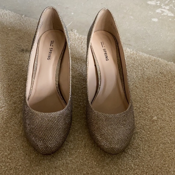 Spring heels - Picture 4 of 4